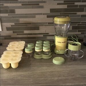 Baby Bullet Green and Yellow Baby Food Maker